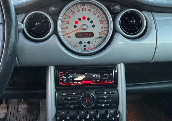 MINI Cooper cena 10000 przebieg: 180000, rok produkcji 2002 z Starachowice małe 137
